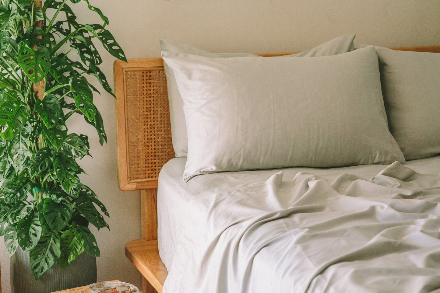 Nest Bedding® Sateen Organic Cotton Sheet Set + Pillowcases